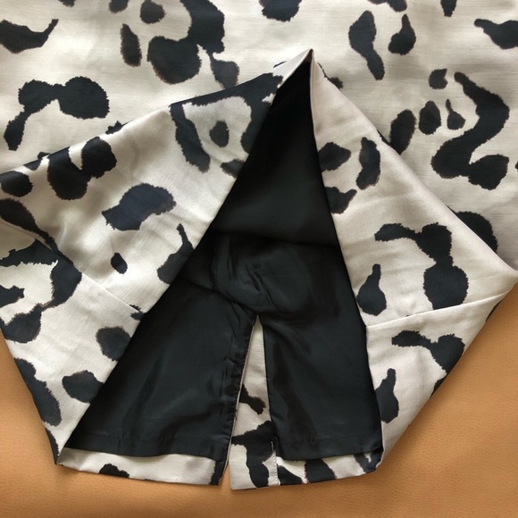 Ann Taylor Animal Print Pencil Skirt - Picture 4 of 7